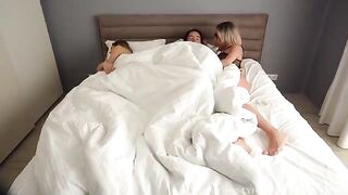 The seductive blonde stepmom invited her boyfriend to fuck with her and her girlfriend