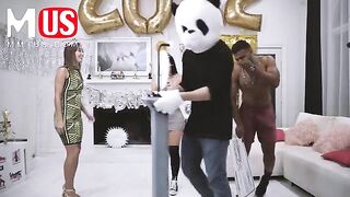 Violet Myers’ fat ass banged hard by Troy Francisco in a steamy Jerkaoke session