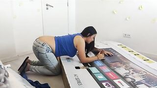 I fucked my stepmom through a hole in the box box, she thought it was her husband