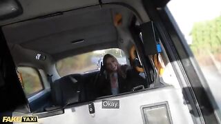 Jayla De Angelis gives a blowjob to her taxi driver wearing gloves