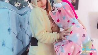 A trio with a pregnant woman of 6 months is a delight