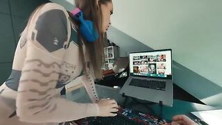 The streamer is one fuck away from banning the hater