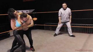 Gorgeous Nadia White dominates Glenn King in a femdom match