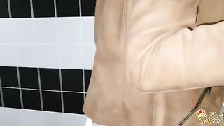 A quickie in the men's toilet is always a good idea