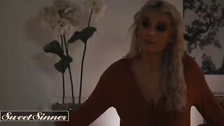 The guy arranged a sexy surprise for his girlfriend, a steamy encounter