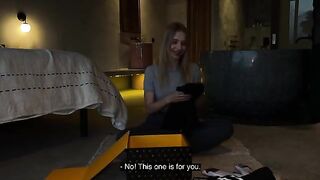 Unboxing with Californiababe, a sexy girl who loves to get wild