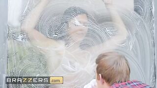 The window cleaner had a steamy session with the horny homeowner Ruby Sims