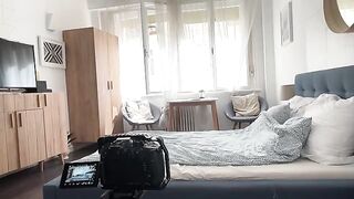 The guy fucking his friend’s mom with a huge dick, what a scene!