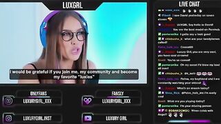 A hot streamer girl got fucked in front of her viewers