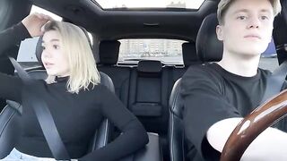 A hot girl agreed to a blowjob for taxi fare