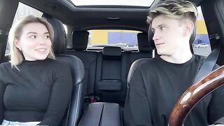 A hot girl agreed to a blowjob for taxi fare
