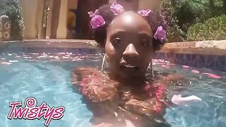 Petite beauty Elsie shakes big ass in the pool naked