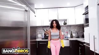 The lovely housekeeper Luna cleans the big black cock