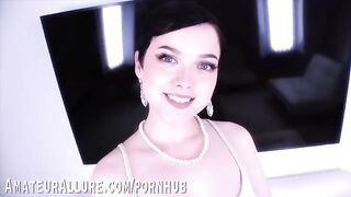 Bella Luna and Jade Valentine’s balls licking action is off the charts!