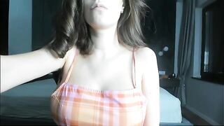 Everyone loves the pregnancy boobs of the hot pregnant girl