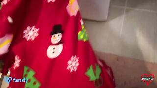 My stepmom got out of the washing machine and thanked me with sex