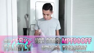 Stepsis wants her bro to stop cleaning so they can fuck