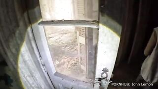 Exploring the abandoned mansion from 1872 is too exciting