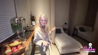 Masseuse with sexy round ass gives a happy ending massage