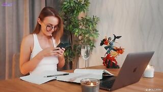 Squirt while learning Spanish with the hot solo girl