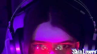 A sexy gamer girl gets fucked hard and comes for the first time