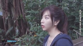 A hot girl is fucking with her boyfriend in a vlog