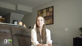 Pervert stepson gets his mom’s big ass all to himself on the couch in a taboo roleplay scene