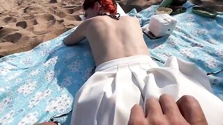A couple fucked on the public beach, enjoying kebabs and raw passion