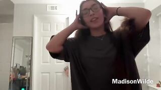 Latina teen gave her boyfriend a blowjob with love