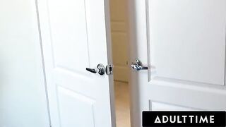 Gorgeous MILF Voyeur Alexis Fawx Seduces Her Teen Neighbor Carter Cruise Into a Scissoring Session