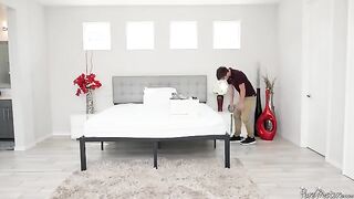 A mature beauty Jordan Maxx got fucked by a young hung with a huge cock