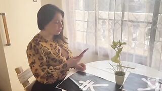 A big booty waitress gets her pussy filled with cum twice