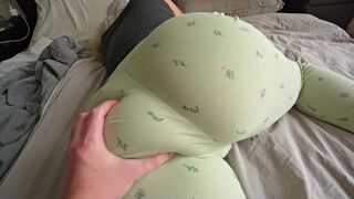 Girl with thick ass in sensual sex when wet