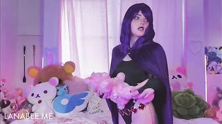 Raven found Starfire's toys and decided to experiment in a playful way