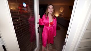 The neighbor came for valentines to the house of a cute woman