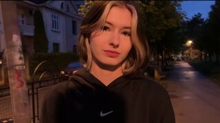 Girl agreed to sex for money on the first date