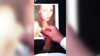 The photographer’s thumb drive contains explicit photos of a redhead