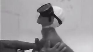 During the diving, she made an aqualangist a blowjob. It was unexpected