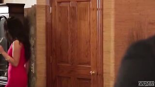 Sisters share a cock of their friend in the bathroom, 60 FPS action