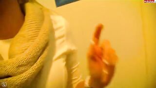 Girl came to the toilet and met a guy who agreed to fuck her
