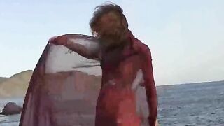A small breast girl got her pussy wet in the open nature