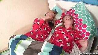 Two sisters gave a handjob to a man’s member
