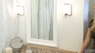A husband has sex with his wife in the bathroom, she’s very glad