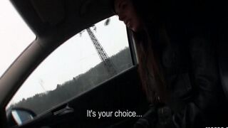 A cunning taxi driver forced a passenger to make a blowjob