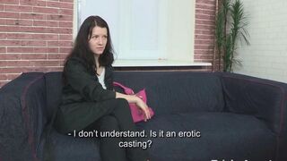 An undercover agent fucks a girl at the casting for 700 euros