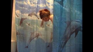 The husband shot his naked wife in the bathroom