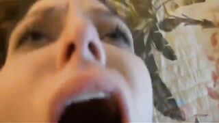 A man got his donger sucked by a hot girl at home, and it was glorious