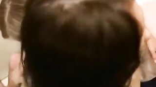 A young girl gets fucked by a guy and comes with a cumshot