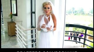 The bride got painted and immediately started to make a blowjob with the witness