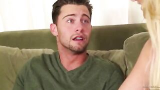 A masseur pushed his cock in the blondie at the massage session